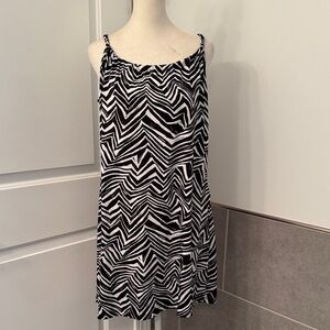 ❤️3/$30 Portocruz Black and White Swimsuit Coverup Dress With Pockets